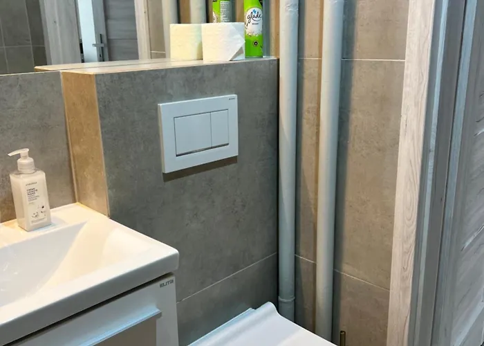 Tomasza 25 Main Square